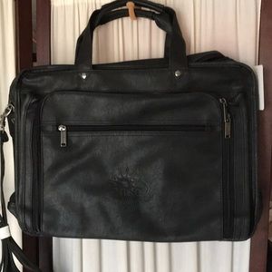 Leed’s notebook bag